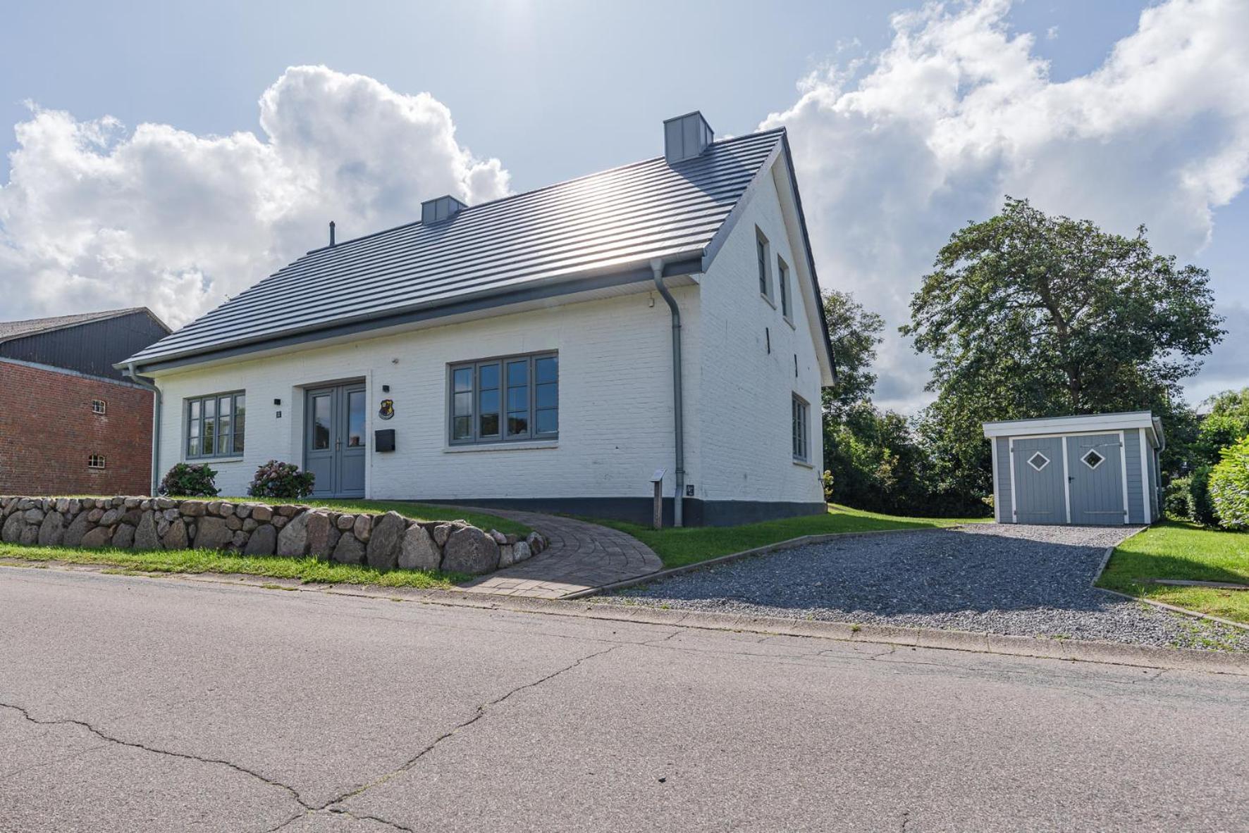 Huus Leeftalich Villa Alkersum Eksteriør bilde